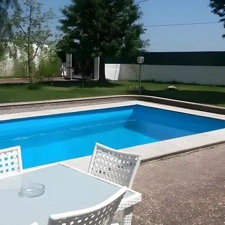 Leonardo Con Piscina Privata *