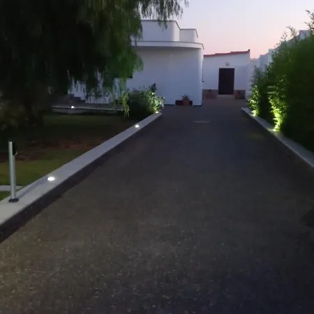 Leonardo Con Piscina Privata * 티기아노
