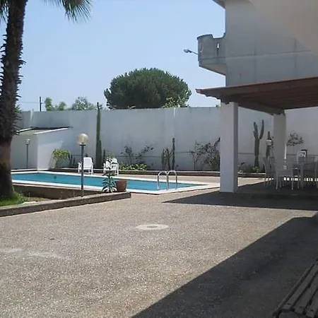 Leonardo Con Piscina Privata Tiggiano